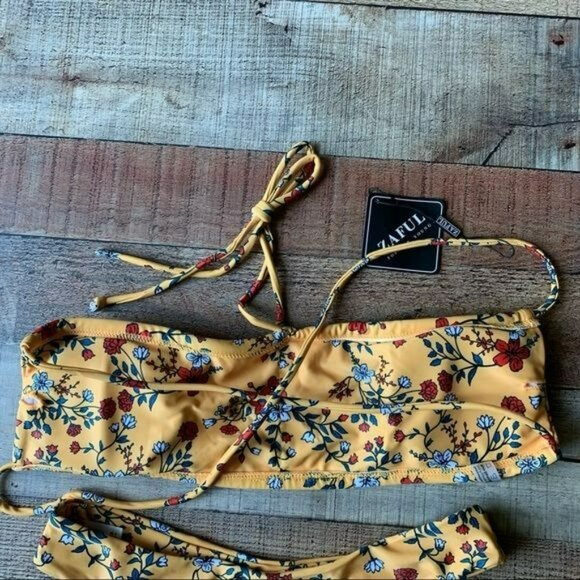 Zaful women's size small (4) yellow floral bikini set NWTs - Picture 7 of 7